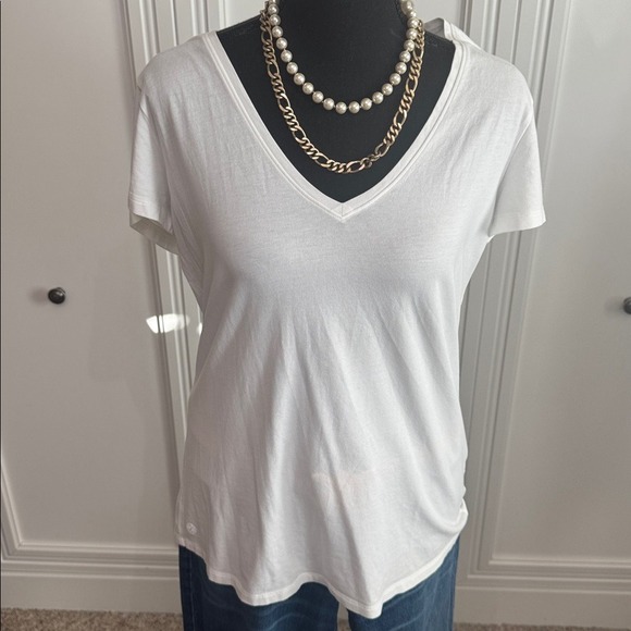 Lilly Pulitzer White Meredith Tee - Picture 3 of 7